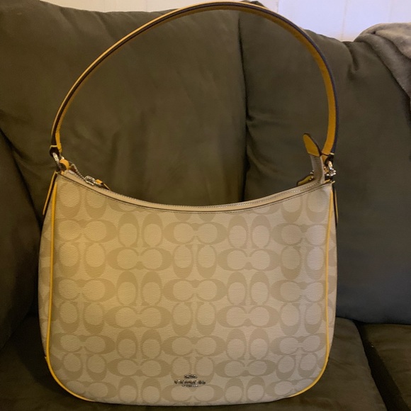 Authentic coach purse - Picture 1 of 6